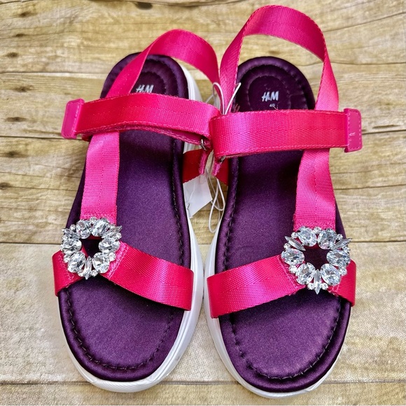 NWT H&M Fuchsia and Plum Strappy Rhinestone Charm Sandals - Picture 1 of 5